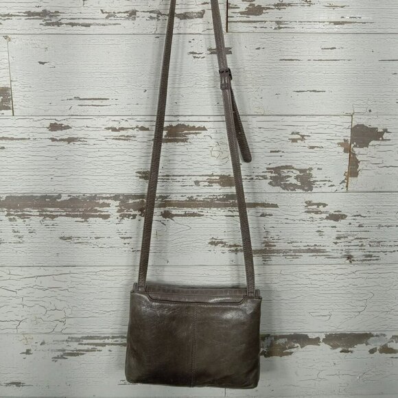 HOBO Envelope Crossbody Embossed Leather Bag Gray EUC - Picture 3 of 14